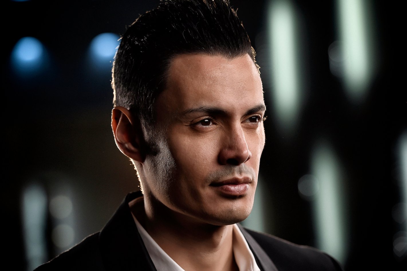 La poliedrica star del cinema Enzo Zelocchi è in corsa per molti premi con “No War”