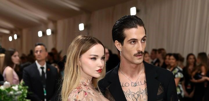 Damiano David e Dove Cameron Paris Fashion Week
