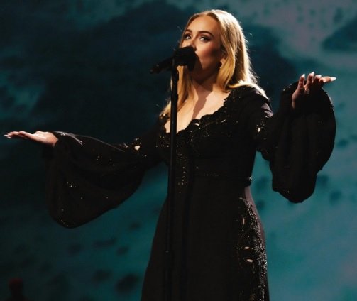 Adele cantante