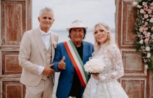 Antonio Vandoni e Ileana Falcone con Albano Carisi ph press